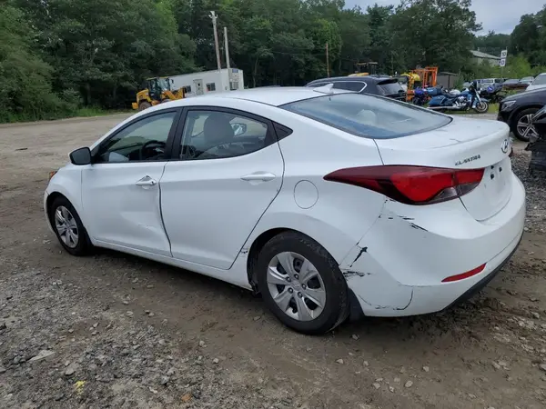 5NPDH4AE7GH668242 2016 HYUNDAI ELANTRA - Image 2