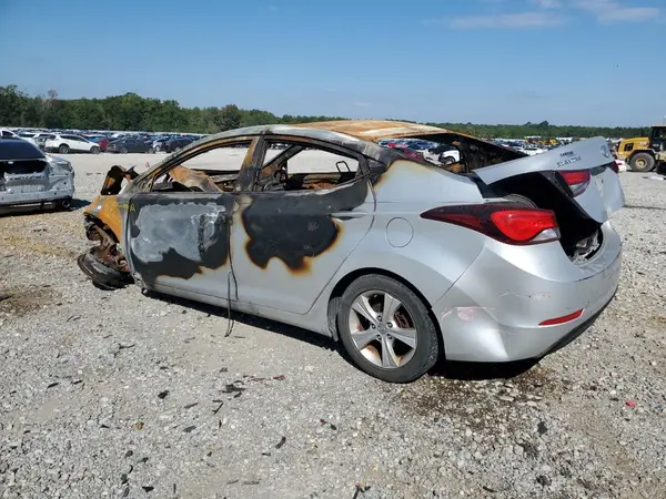 5NPDH4AE7GH669732 2016 HYUNDAI ELANTRA - Image 2