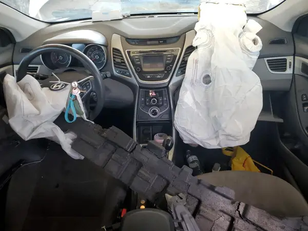 5NPDH4AE7GH679788 2016 HYUNDAI ELANTRA - Image 8