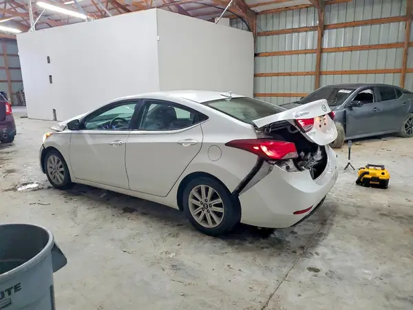 5NPDH4AE7GH683372 2016 HYUNDAI ELANTRA - Image 2