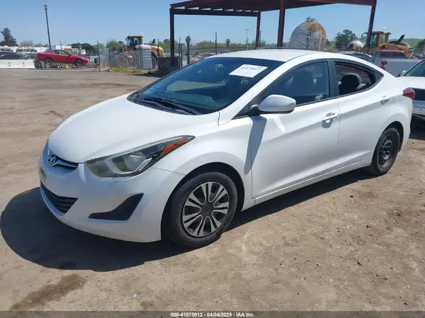 5NPDH4AE7GH685042 2016 HYUNDAI ELANTRA - Image 2