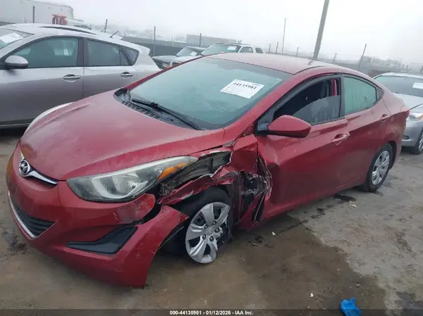 5NPDH4AE7GH685087 2016 HYUNDAI ELANTRA - Image 2