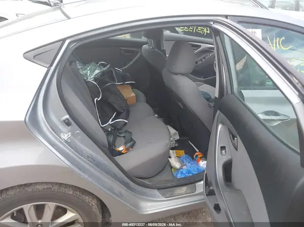 5NPDH4AE7GH688636 2016 HYUNDAI ELANTRA - Image 8