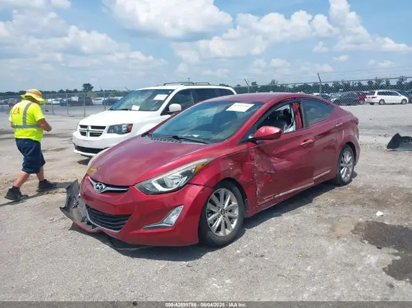 5NPDH4AE7GH689866 2016 HYUNDAI ELANTRA - Image 2