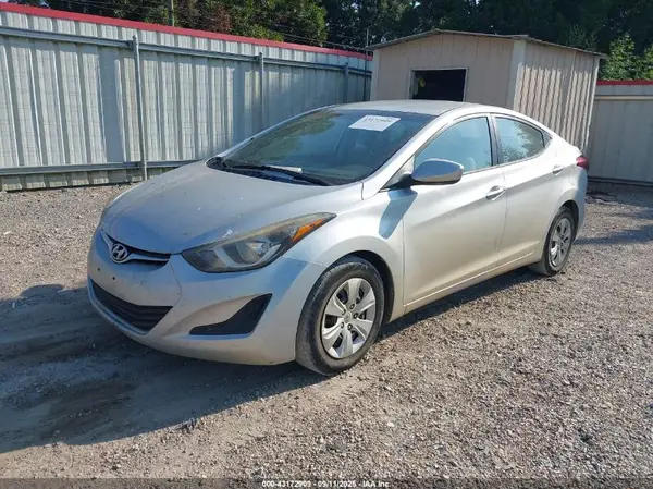 5NPDH4AE7GH692122 2016 HYUNDAI ELANTRA - Image 2