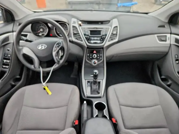 5NPDH4AE7GH693626 2016 HYUNDAI ELANTRA - Image 8