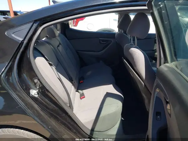 5NPDH4AE7GH694999 2016 HYUNDAI ELANTRA - Image 8