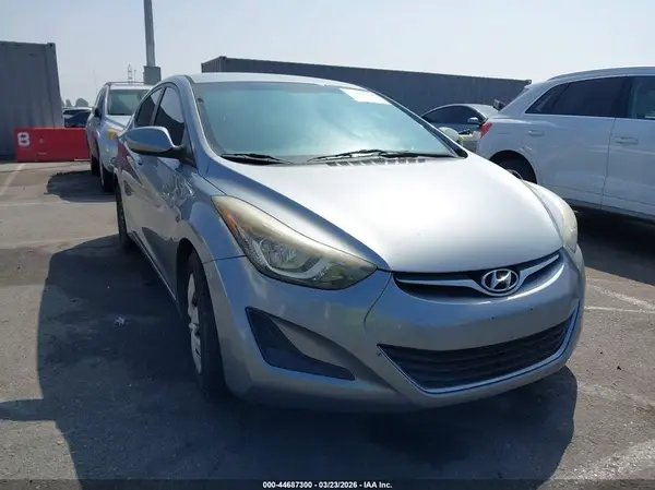 5NPDH4AE7GH695991 2016 HYUNDAI ELANTRA - Image 1