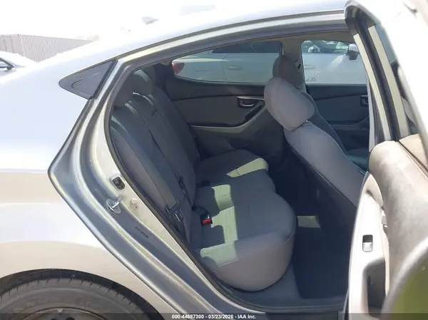 5NPDH4AE7GH695991 2016 HYUNDAI ELANTRA - Image 8