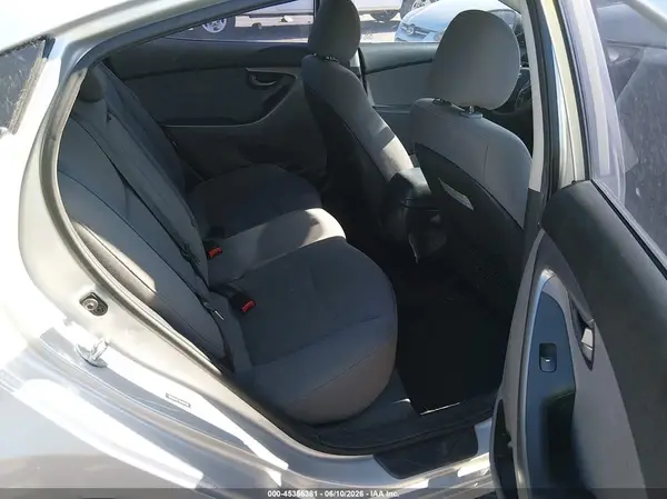 5NPDH4AE7GH696428 2016 HYUNDAI ELANTRA - Image 8