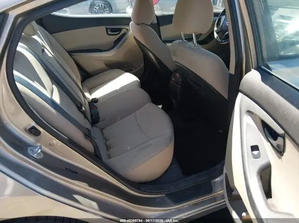 5NPDH4AE7GH698342 2016 HYUNDAI ELANTRA - Image 8