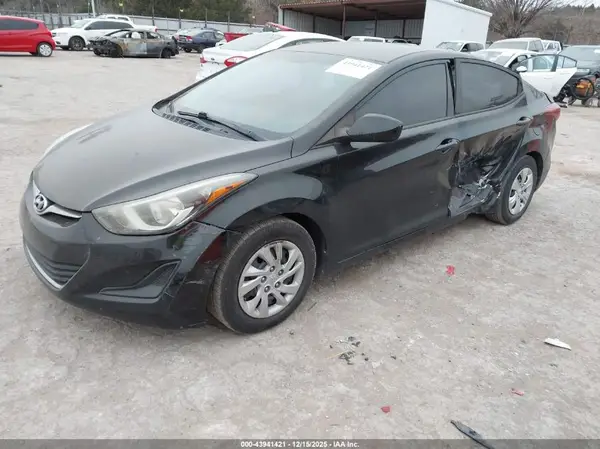 5NPDH4AE7GH698938 2016 HYUNDAI ELANTRA - Image 2