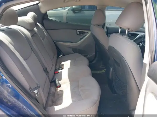 5NPDH4AE7GH701109 2016 HYUNDAI ELANTRA - Image 8