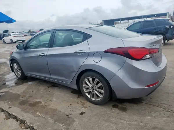 5NPDH4AE7GH703197 2016 HYUNDAI ELANTRA - Image 2
