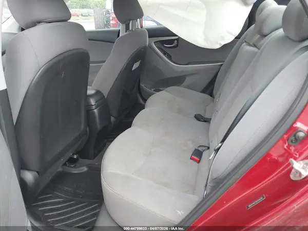 5NPDH4AE7GH704379 2016 HYUNDAI ELANTRA - Image 8