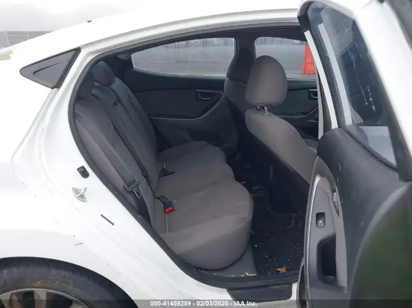 5NPDH4AE7GH704964 2016 HYUNDAI ELANTRA - Image 8