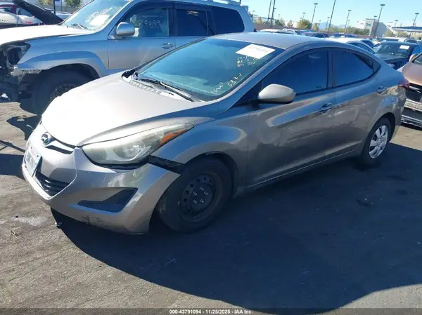 5NPDH4AE7GH706374 2016 HYUNDAI ELANTRA - Image 2