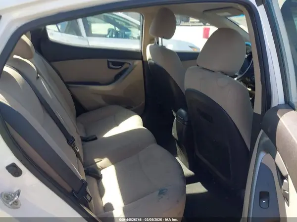 5NPDH4AE7GH707573 2016 HYUNDAI ELANTRA - Image 8
