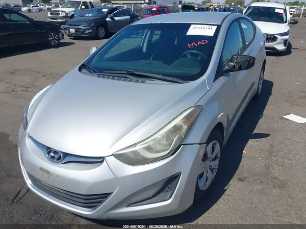 5NPDH4AE7GH707962 2016 HYUNDAI ELANTRA - Image 2