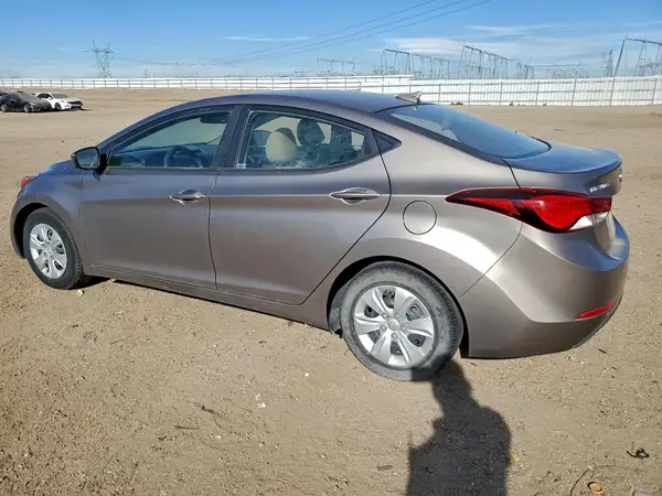 5NPDH4AE7GH709775 2016 HYUNDAI ELANTRA - Image 2
