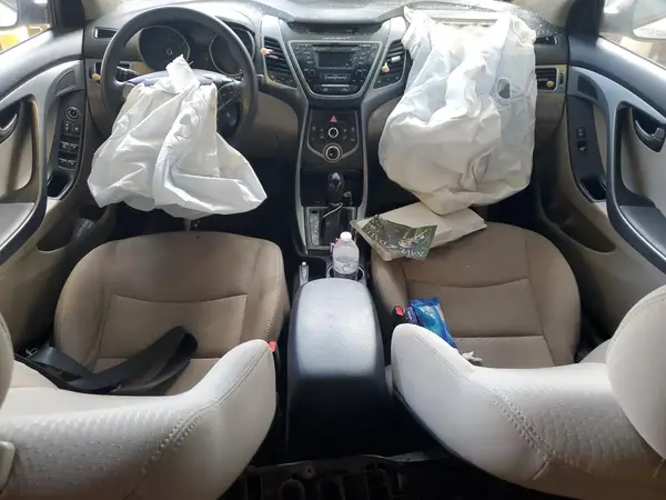5NPDH4AE7GH711655 2016 HYUNDAI ELANTRA - Image 8