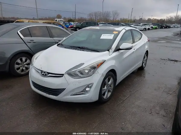 5NPDH4AE7GH712384 2016 HYUNDAI ELANTRA - Image 2