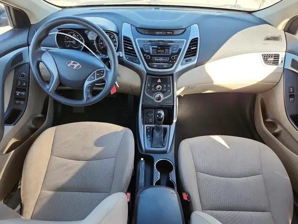5NPDH4AE7GH714393 2016 HYUNDAI ELANTRA - Image 8