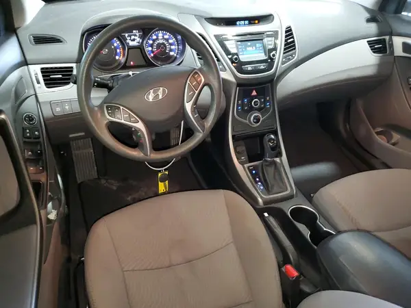 5NPDH4AE7GH715592 2016 HYUNDAI ELANTRA - Image 8