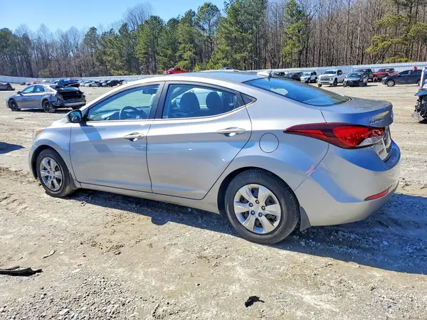 5NPDH4AE7GH717956 2016 HYUNDAI ELANTRA - Image 2