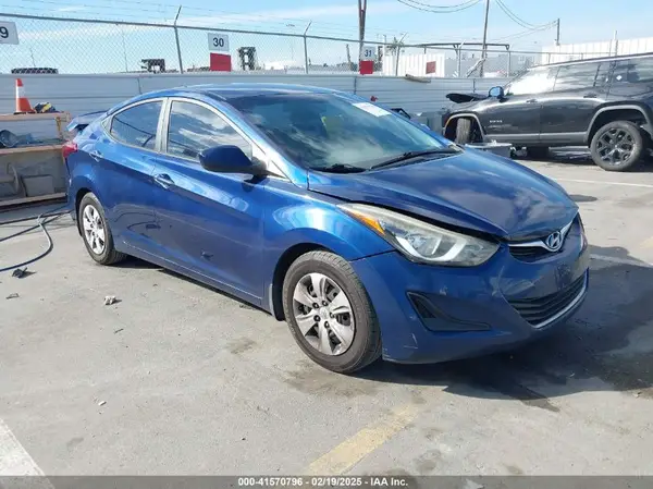 5NPDH4AE7GH719769 2016 HYUNDAI ELANTRA - Image 1
