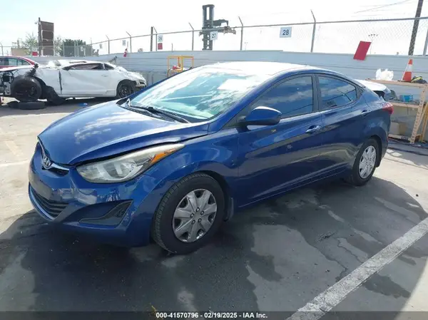 5NPDH4AE7GH719769 2016 HYUNDAI ELANTRA - Image 2