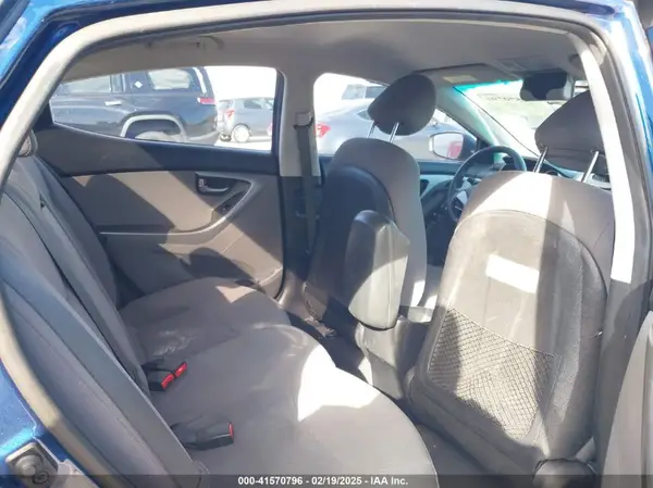 5NPDH4AE7GH719769 2016 HYUNDAI ELANTRA - Image 8