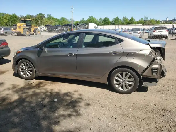 5NPDH4AE7GH722526 2016 HYUNDAI ELANTRA - Image 2