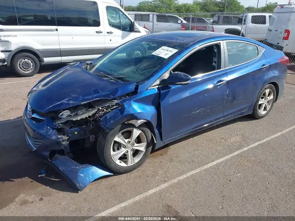 5NPDH4AE7GH723577 2016 HYUNDAI ELANTRA - Image 2