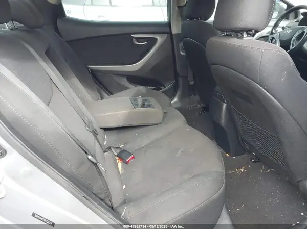 5NPDH4AE7GH724731 2016 HYUNDAI ELANTRA - Image 8