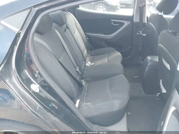 5NPDH4AE7GH724759 2016 HYUNDAI ELANTRA - Image 8