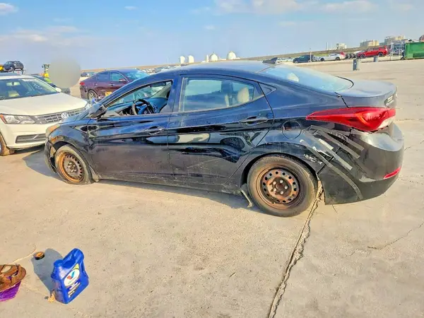 5NPDH4AE7GH725541 2016 HYUNDAI ELANTRA - Image 2