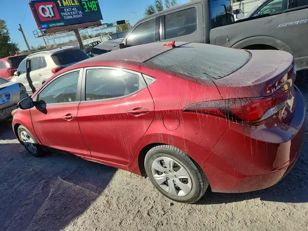 5NPDH4AE7GH726639 2016 HYUNDAI ELANTRA - Image 2