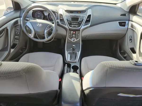 5NPDH4AE7GH726639 2016 HYUNDAI ELANTRA - Image 8