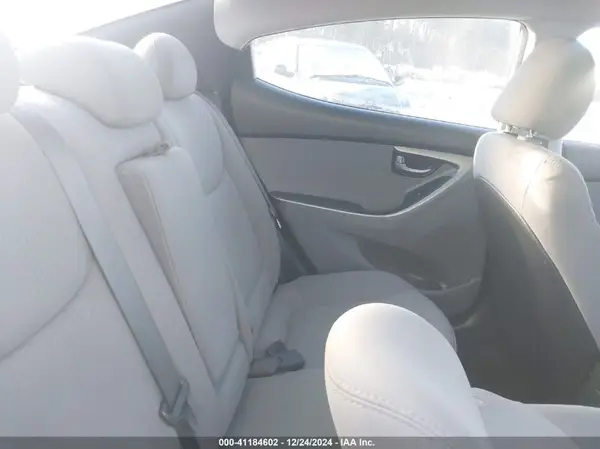 5NPDH4AE7GH728861 2016 HYUNDAI ELANTRA - Image 8