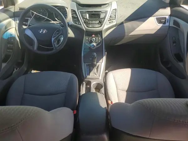 5NPDH4AE7GH730948 2016 HYUNDAI ELANTRA - Image 8
