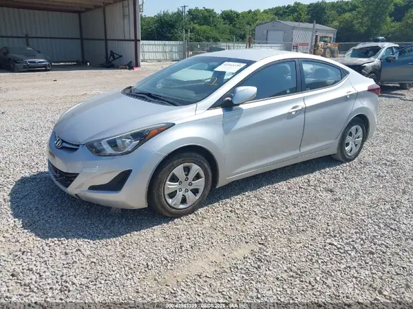 5NPDH4AE7GH730979 2016 HYUNDAI ELANTRA - Image 2