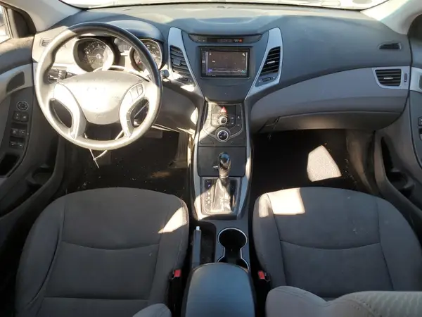 5NPDH4AE7GH732036 2016 HYUNDAI ELANTRA - Image 8