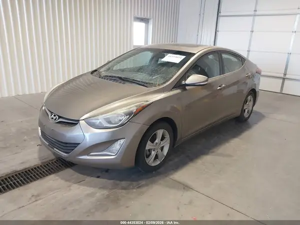 5NPDH4AE7GH732909 2016 HYUNDAI ELANTRA - Image 2