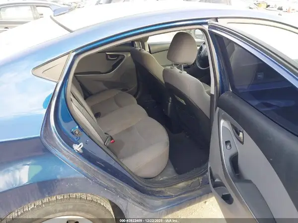 5NPDH4AE7GH735020 2016 HYUNDAI ELANTRA - Image 8