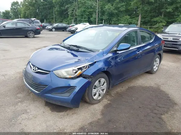 5NPDH4AE7GH736006 2016 HYUNDAI ELANTRA - Image 2