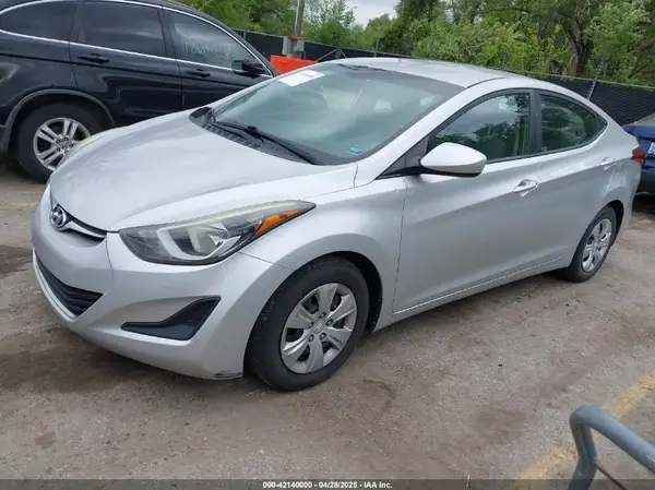 5NPDH4AE7GH736569 2016 HYUNDAI ELANTRA - Image 2