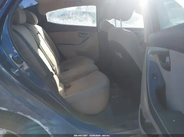 5NPDH4AE7GH737530 2016 HYUNDAI ELANTRA - Image 8