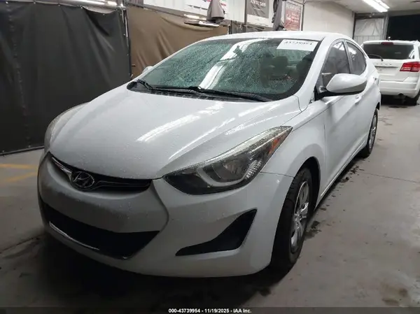 5NPDH4AE7GH737737 2016 HYUNDAI ELANTRA - Image 2