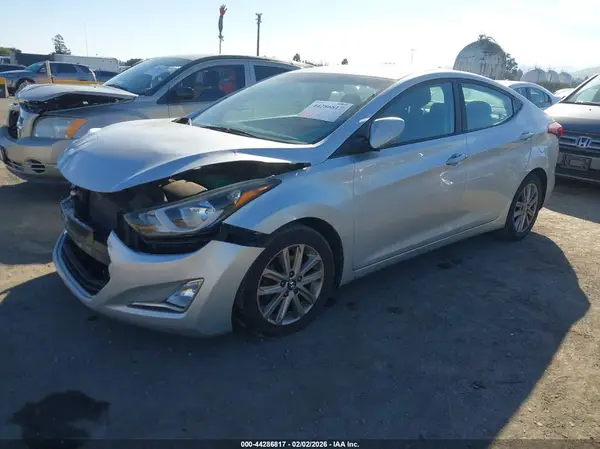 5NPDH4AE7GH738077 2016 HYUNDAI ELANTRA - Image 2